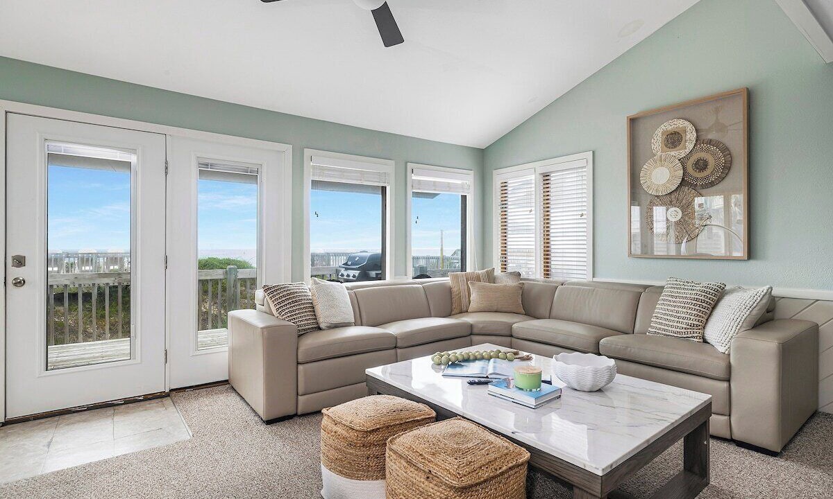 Photo of Livingroom in Ocean Isle Beach