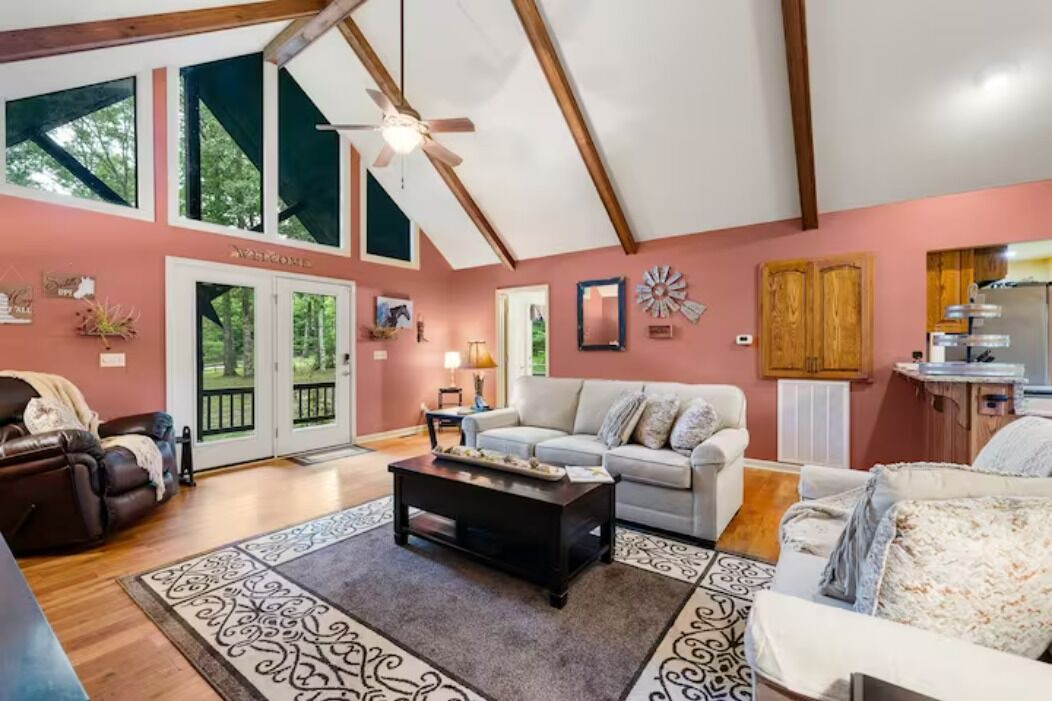 Photo of Livingroom in Jamestown