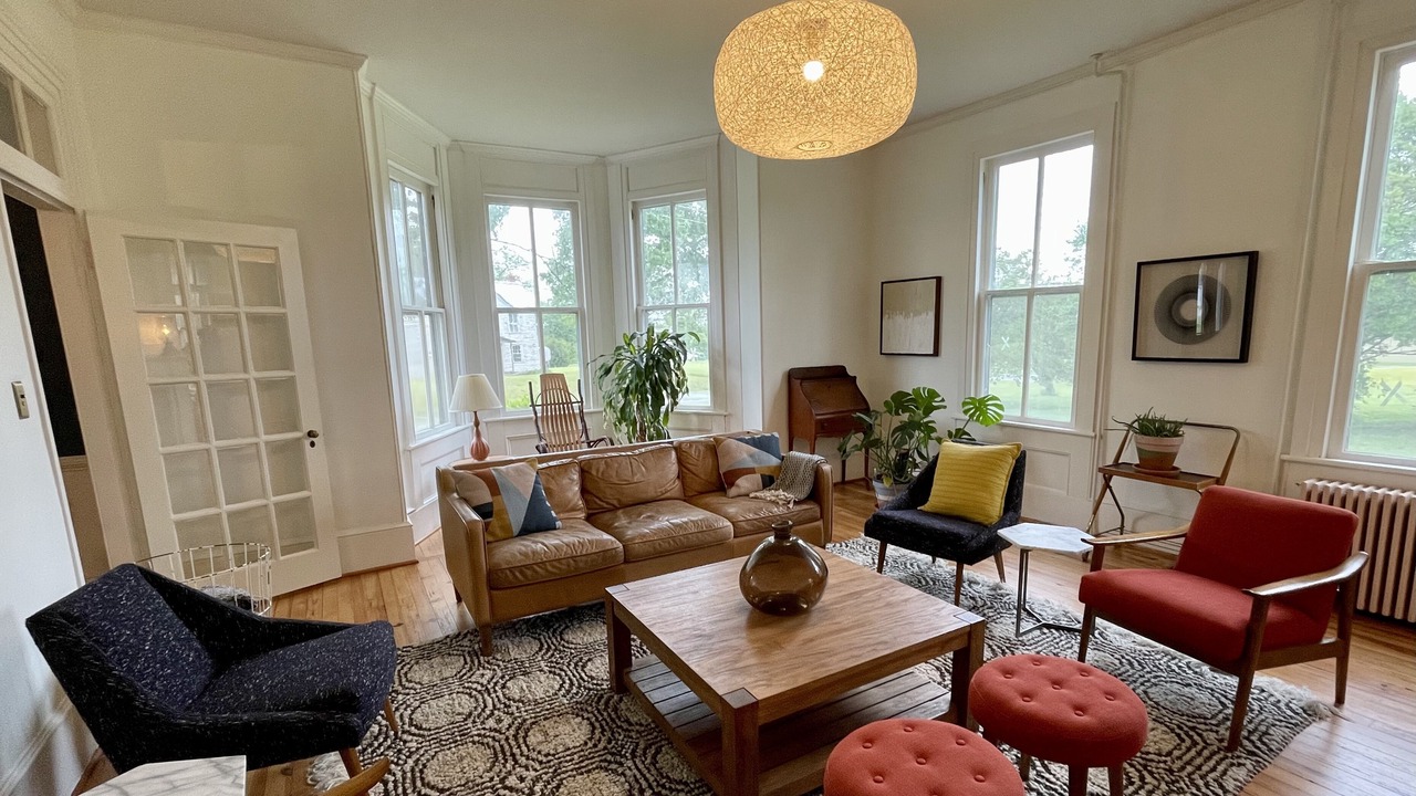 Photo of Livingroom in Farnham
