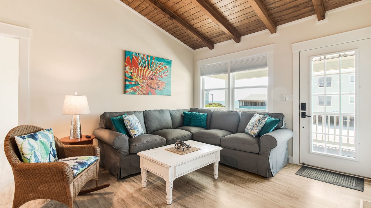 Photo of Livingroom in Oak Island