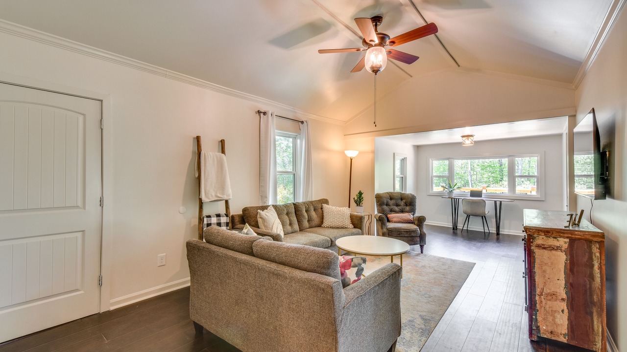 Photo of Livingroom in Pickens