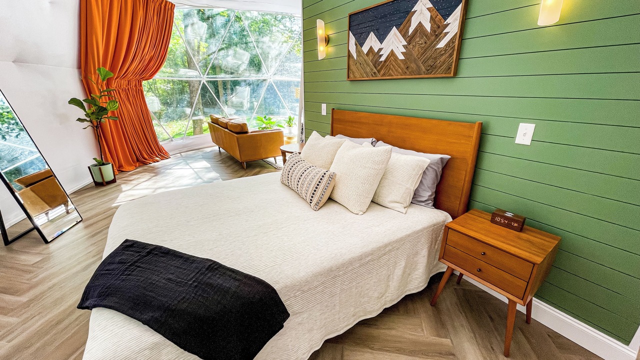 Photo of Bedroom in Madisonville