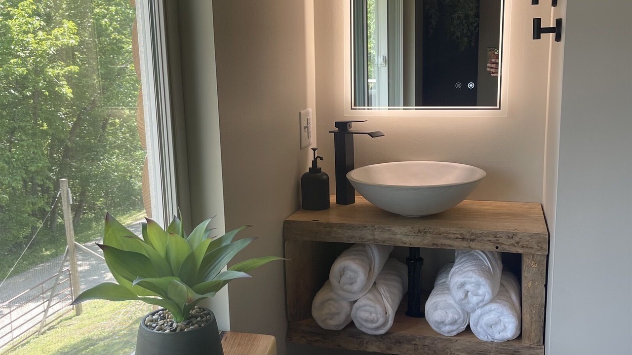 Photo of Bathroom in La Follette