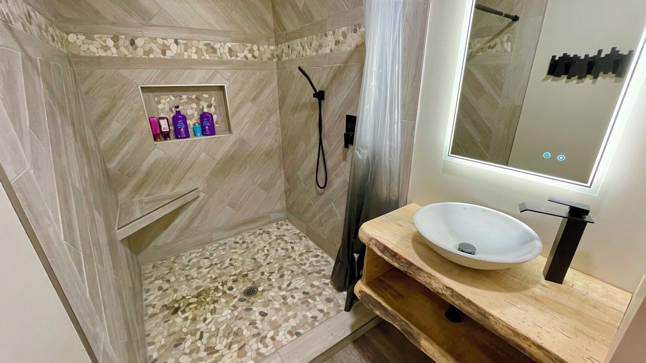 Photo of Bathroom in La Follette