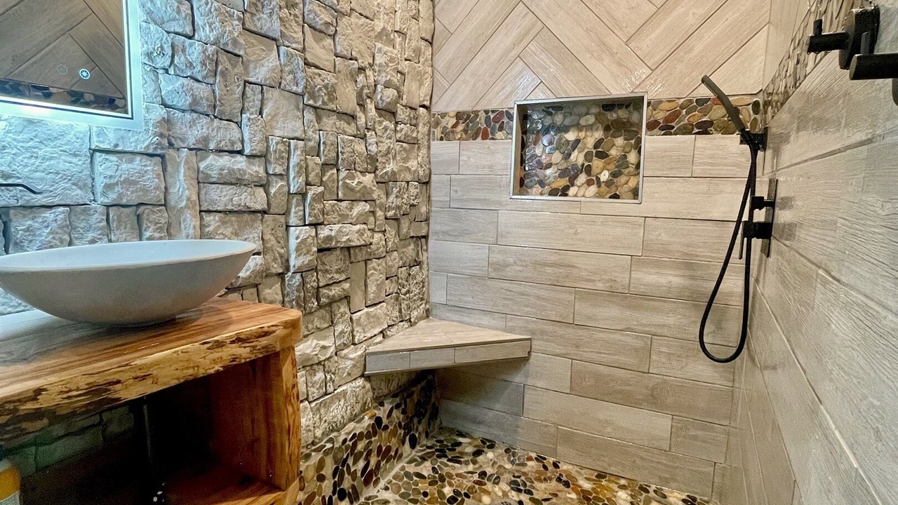 Photo of Bathroom in La Follette