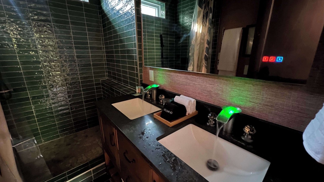 Photo of Bathroom in Buechel