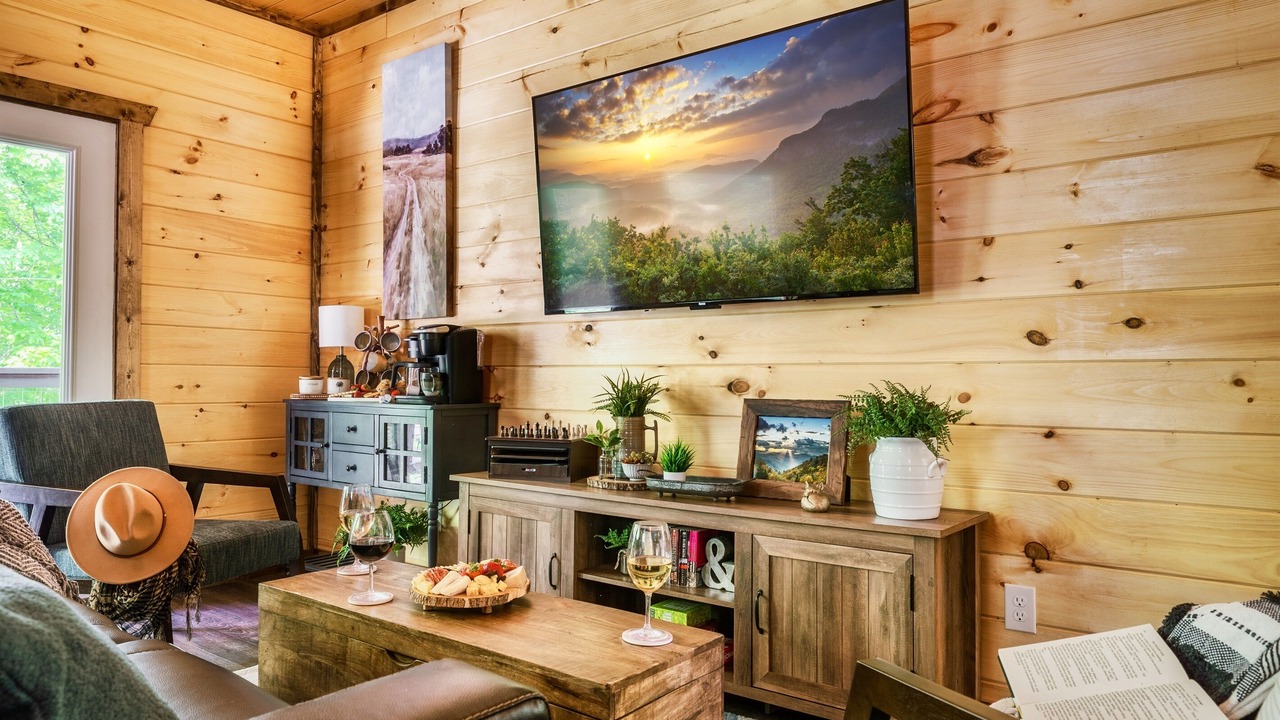 Photo of Bedroom in Wears Valley