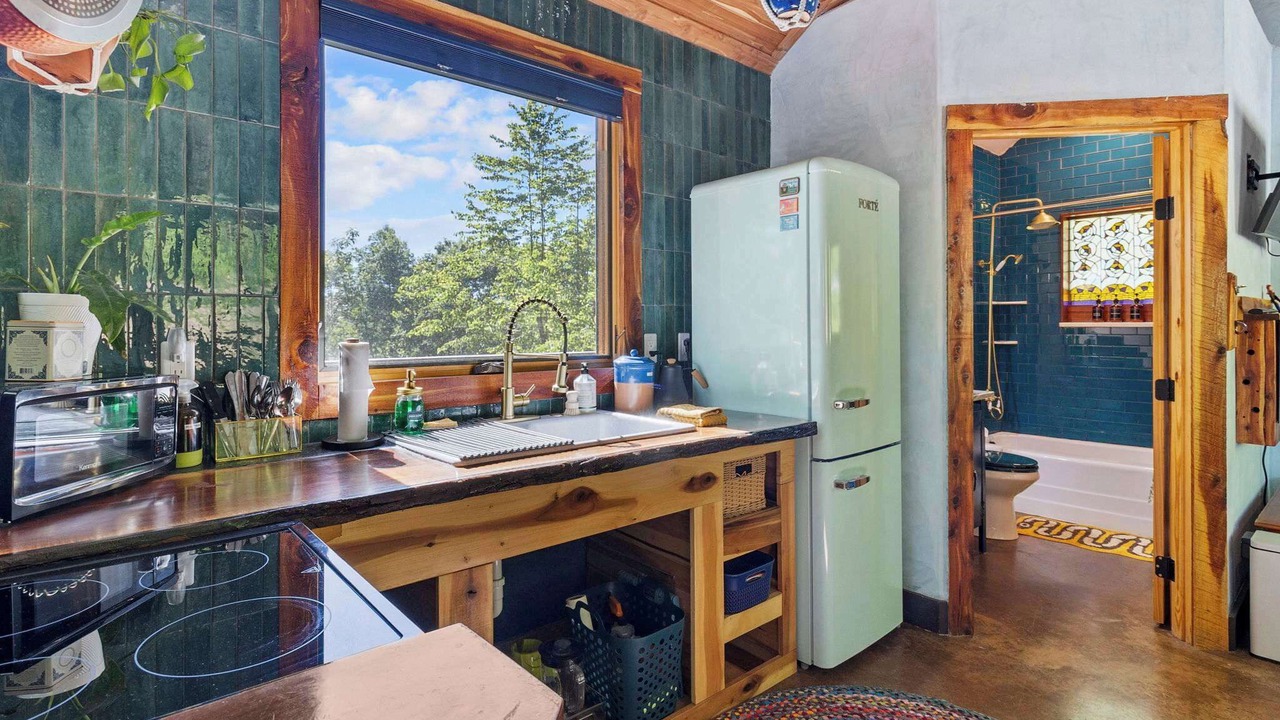 Photo of Kitchen in Lupton City