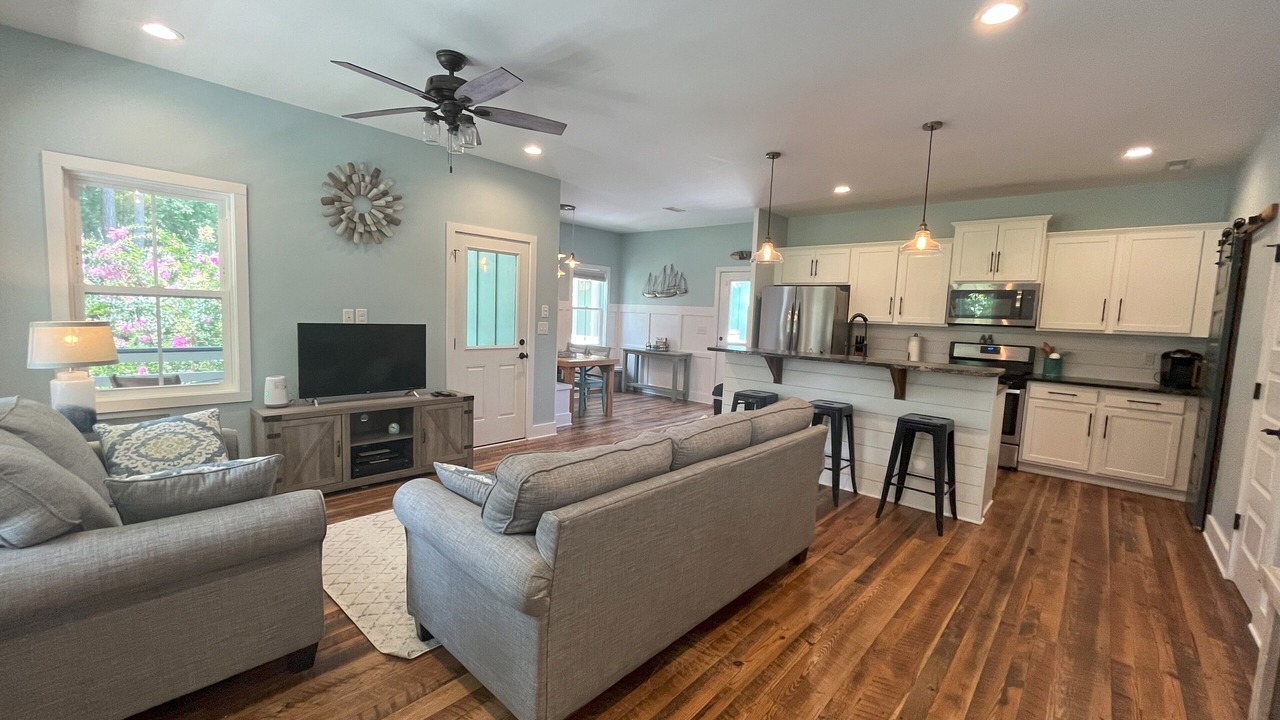 Photo of Livingroom in Minnesott Beach