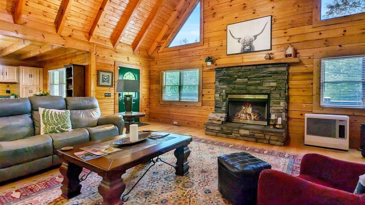 Photo of Livingroom in Waynesville