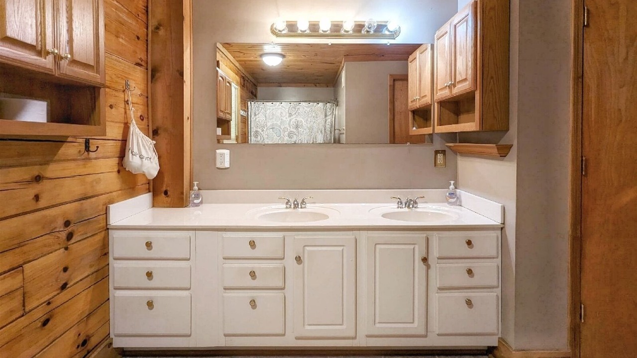 Photo of Bathroom in Waynesville