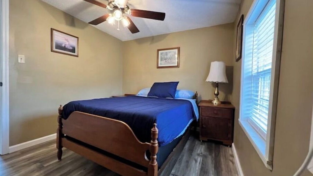 Photo of Bedroom in La Follette