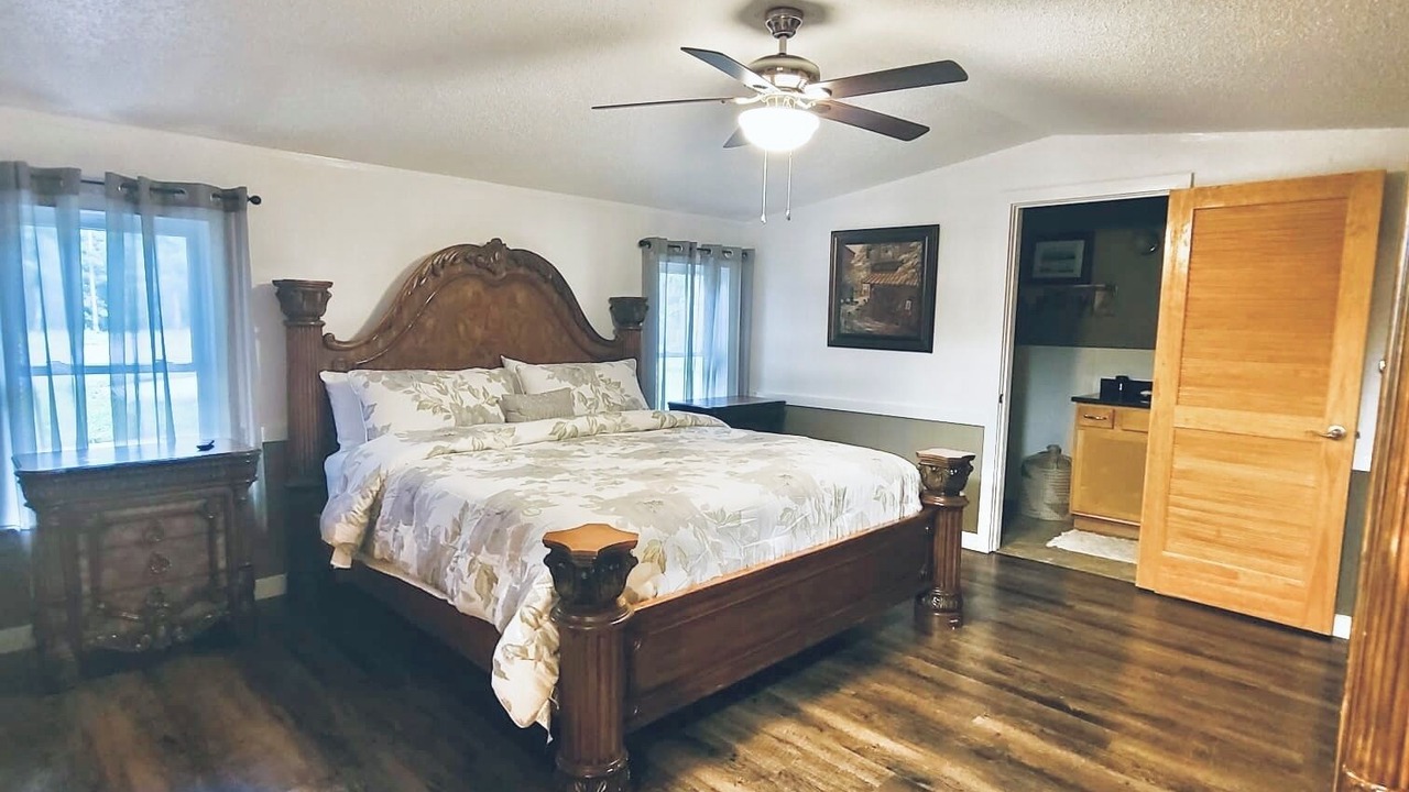 Photo of Bedroom in Muddy Pond