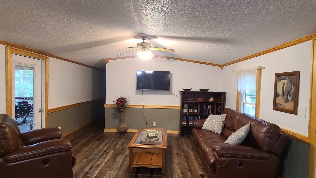 Photo of Livingroom in Muddy Pond