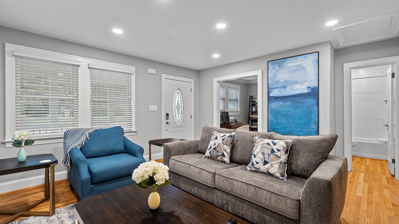 Photo of Livingroom in Five Points East