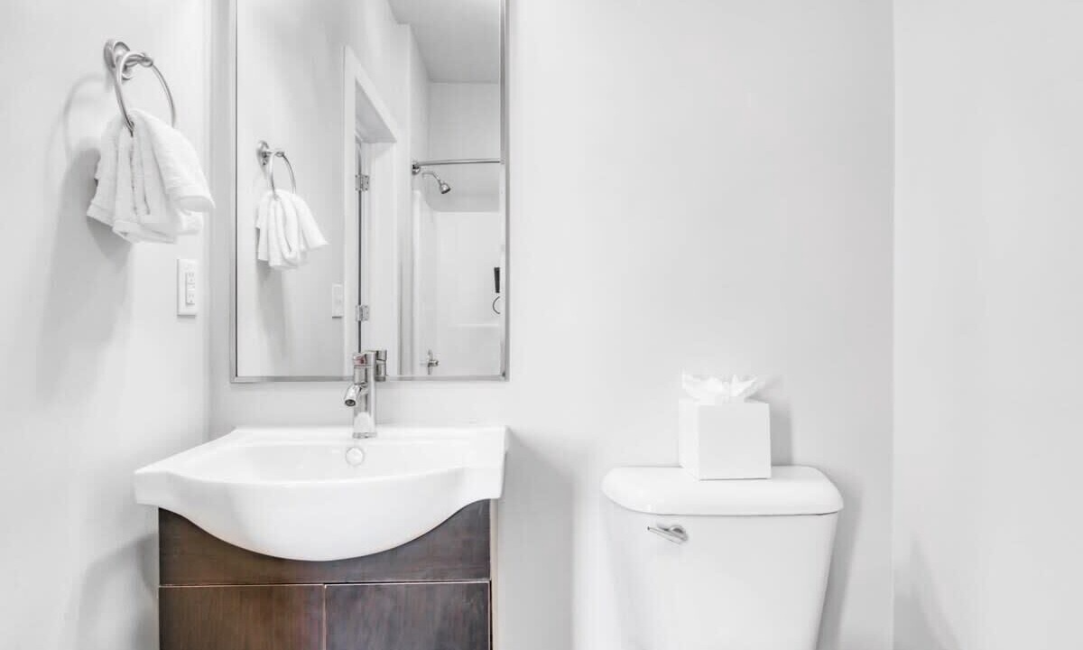Photo of Bathroom in Music Row