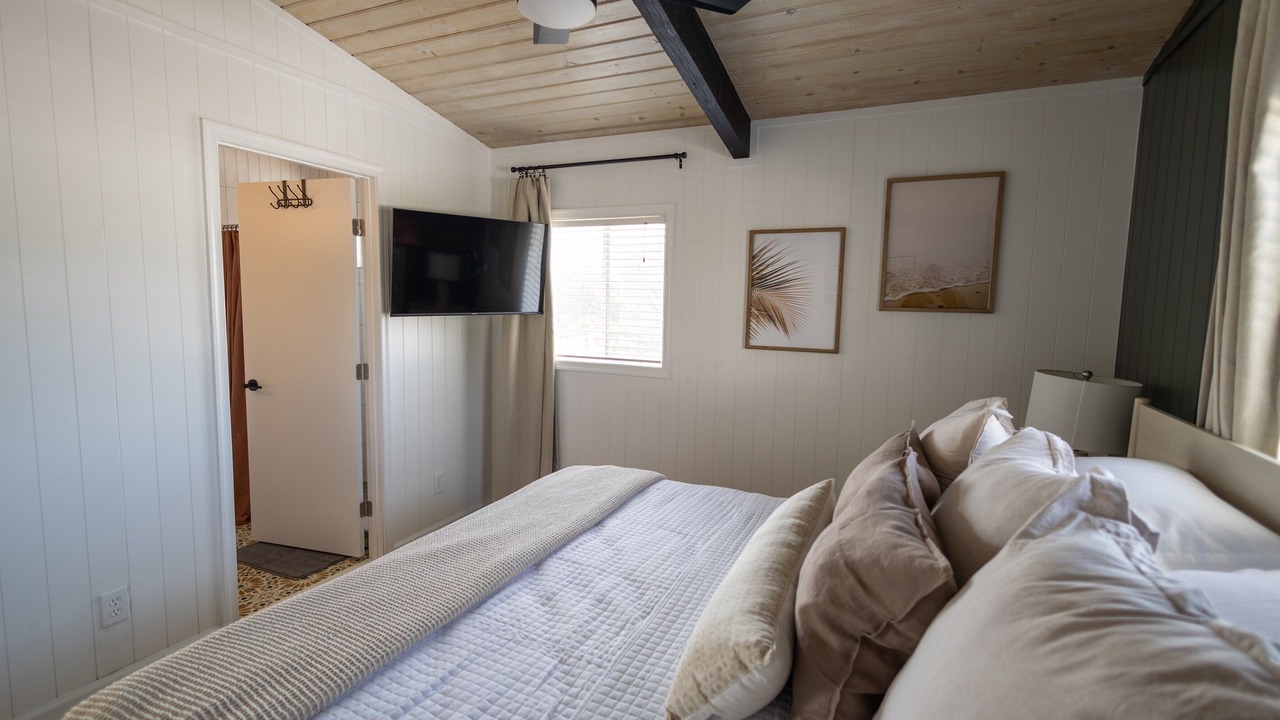 Photo of Bedroom in Sandbridge