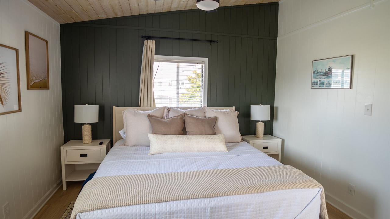 Photo of Bedroom in Sandbridge