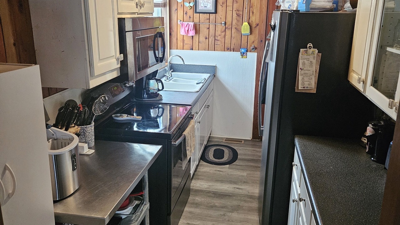 Photo of Kitchen in White Lake