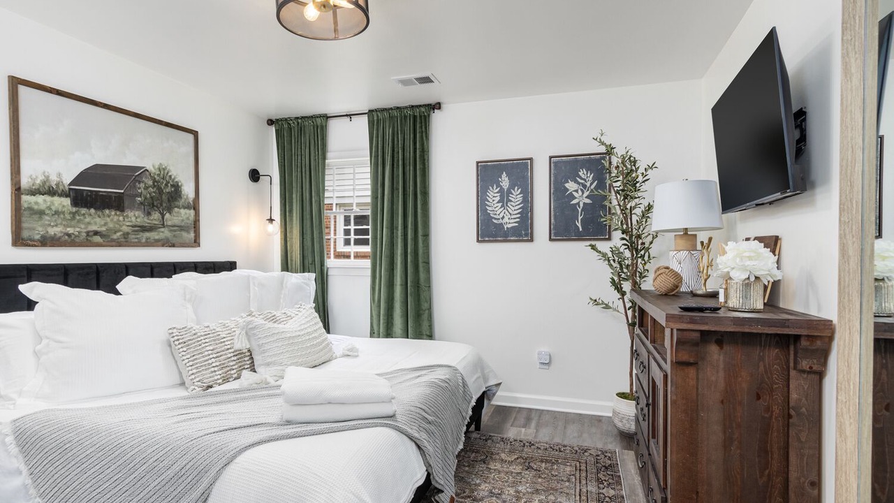 Photo of Bedroom in Taylors