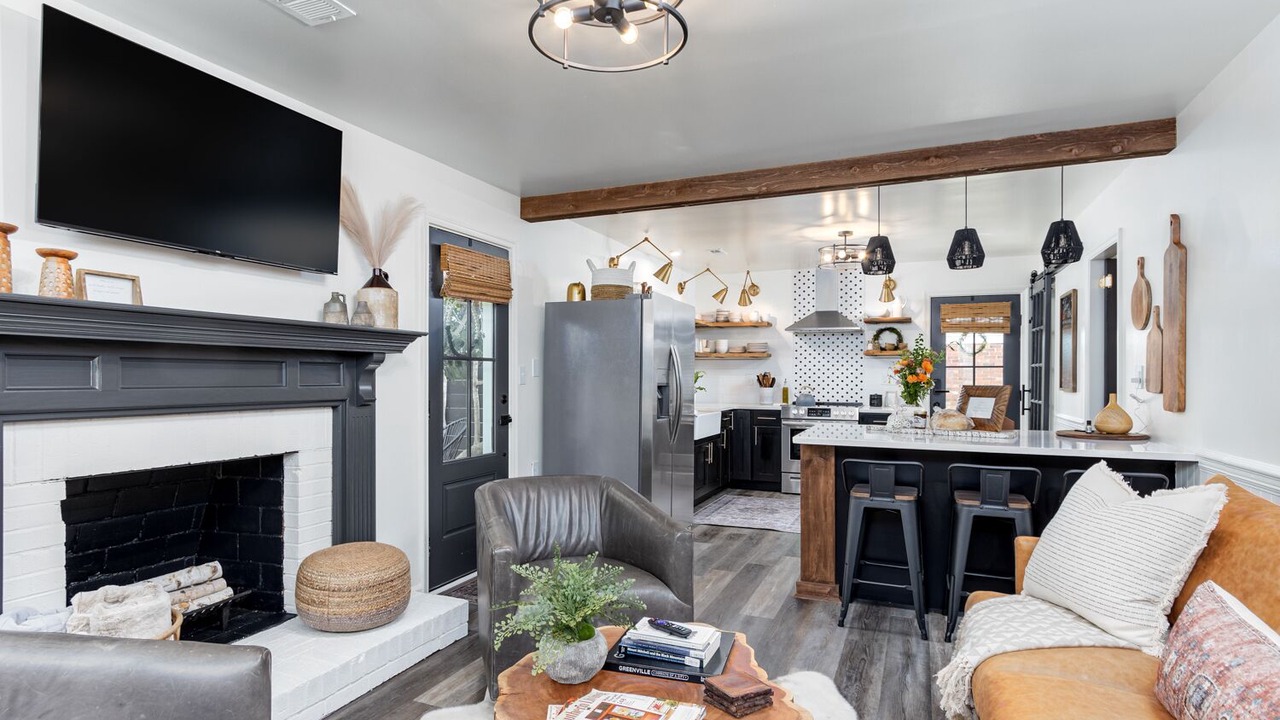 Photo of Livingroom in Taylors