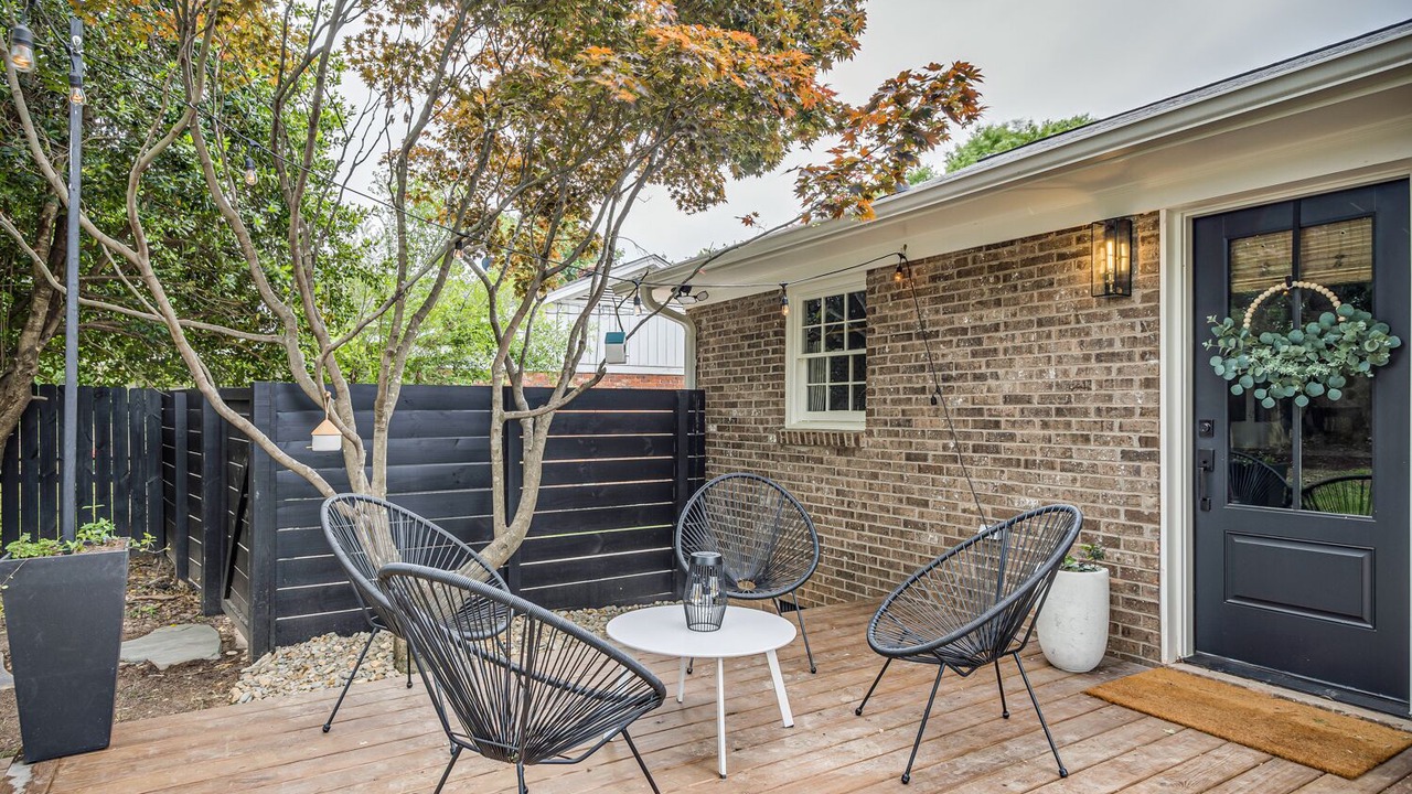 Photo of Patio Balcony in Taylors