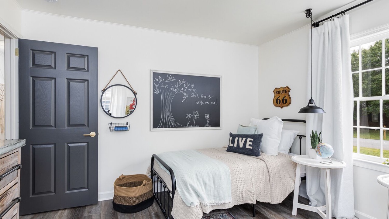 Photo of Bedroom in Taylors