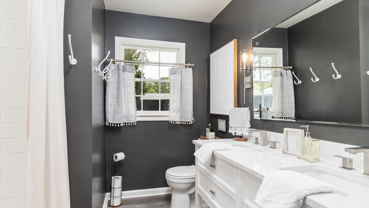 Photo of Bathroom in Taylors