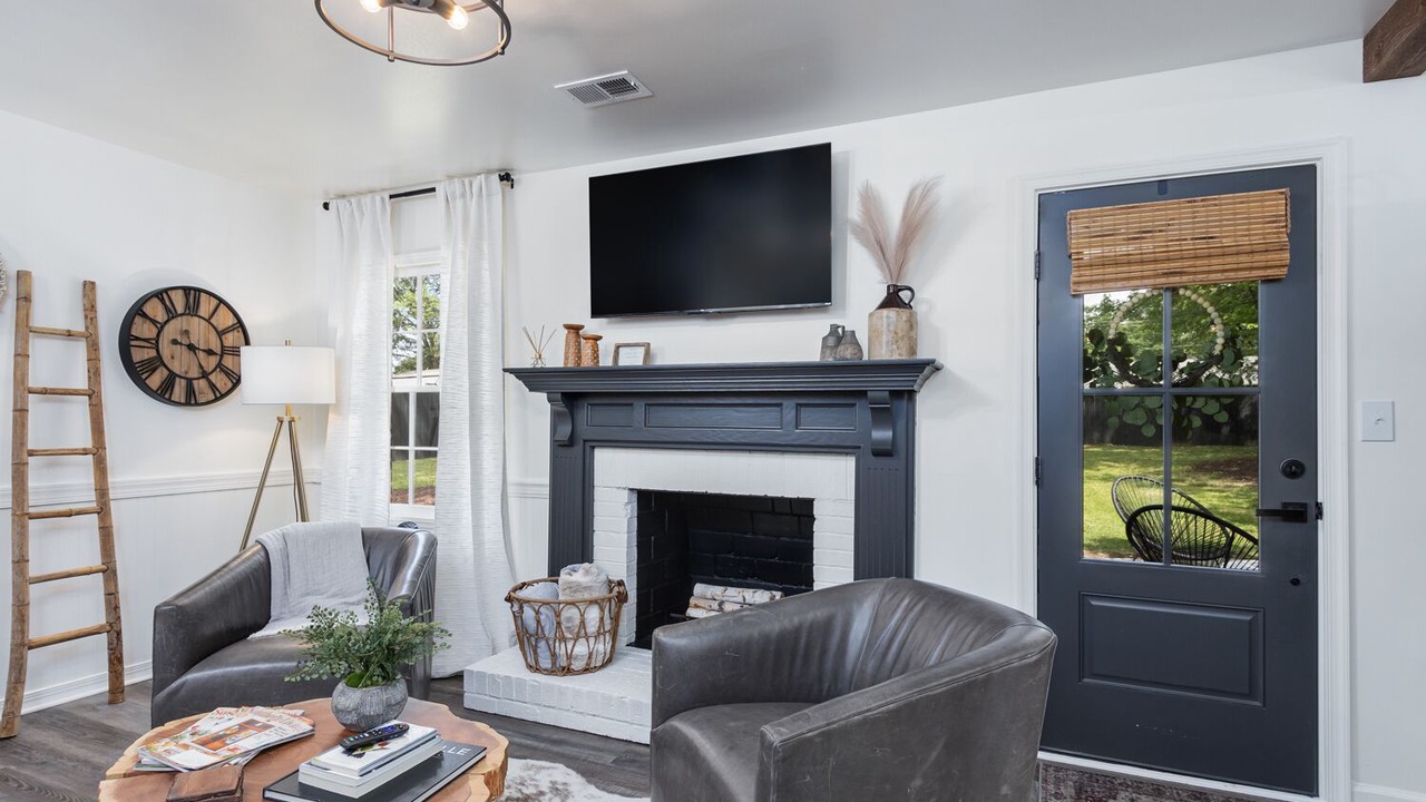 Photo of Livingroom in Taylors