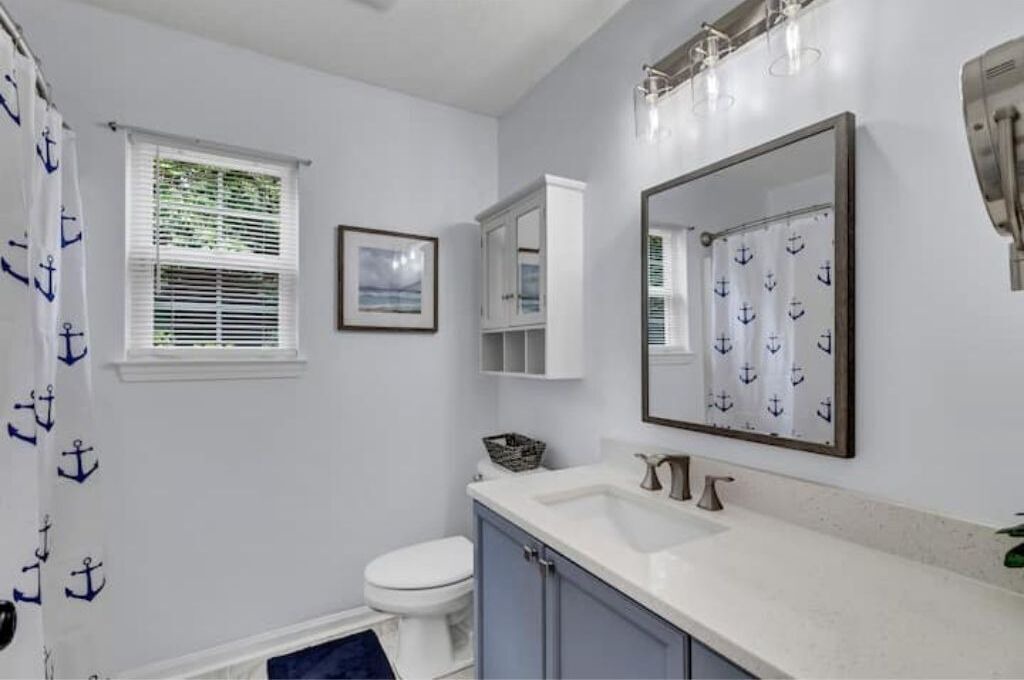 Photo of Bathroom in Silver Lake
