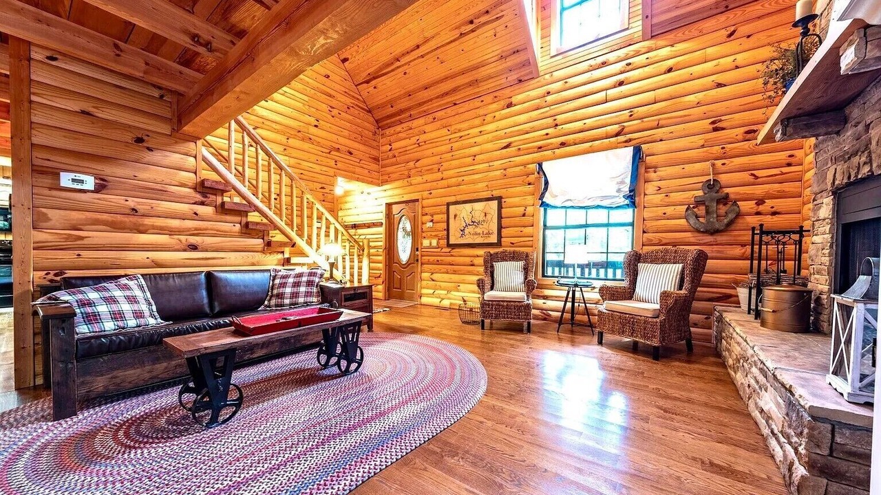 Photo of Livingroom in Cub Run