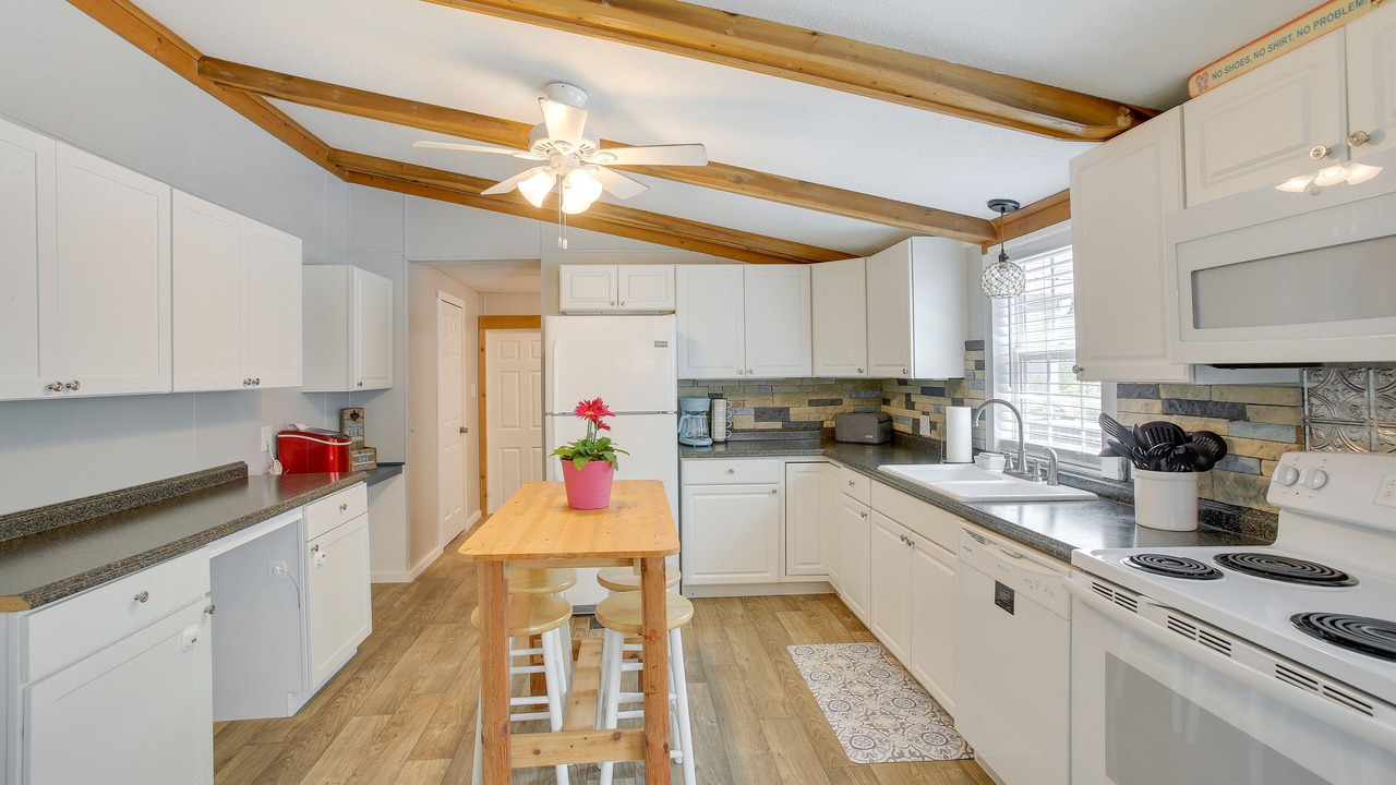 Photo of Kitchen in Byrdstown