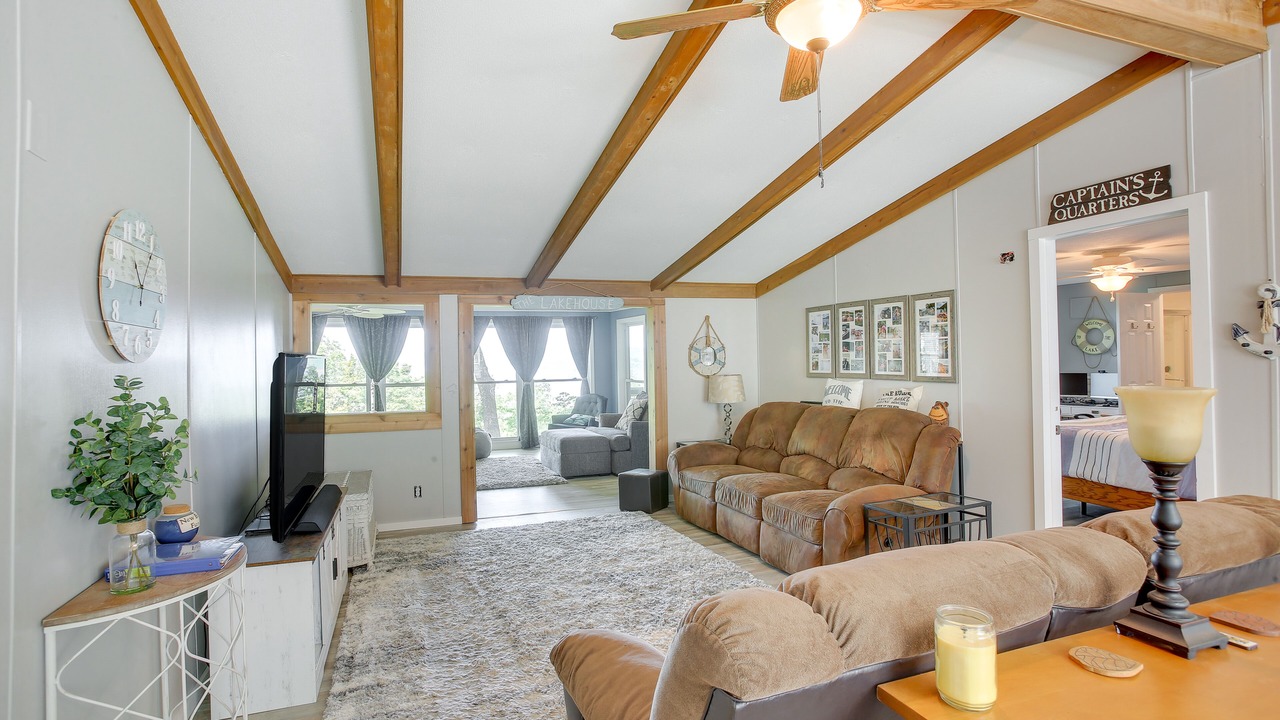 Photo of Bedroom in Byrdstown