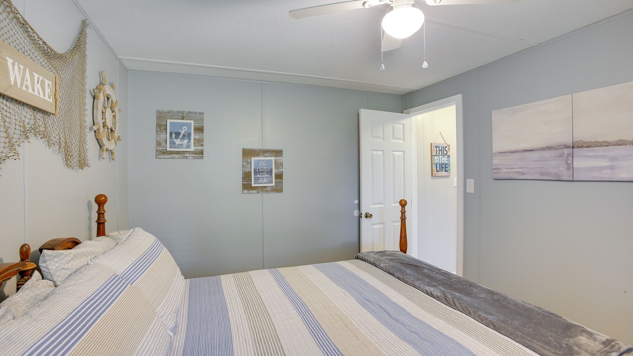 Photo of Bedroom in Byrdstown