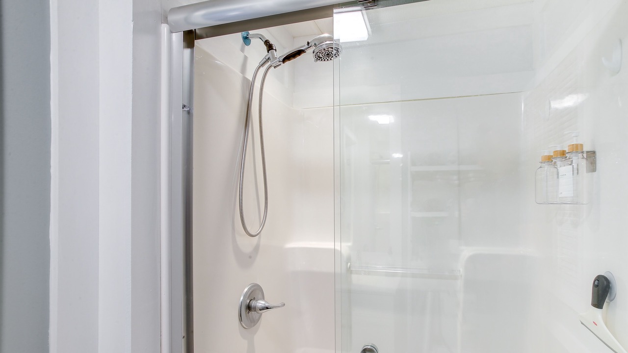 Photo of Bathroom in Byrdstown