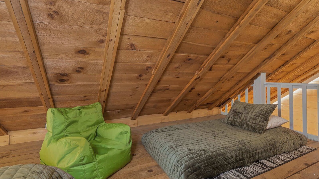 Photo of Bedroom in Saluda