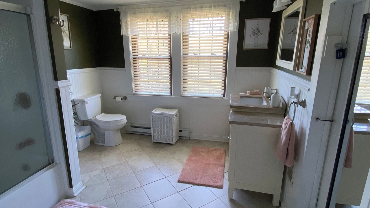 Photo of Bathroom in Lerona