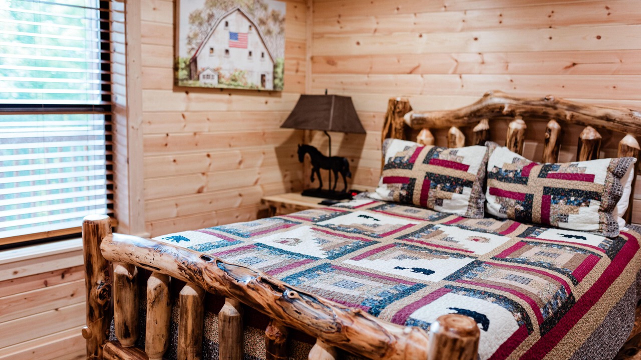 Photo of Bedroom in Wears Valley