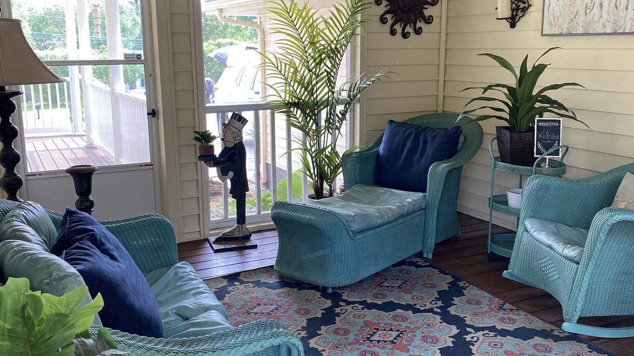 Photo of Livingroom in Monticello