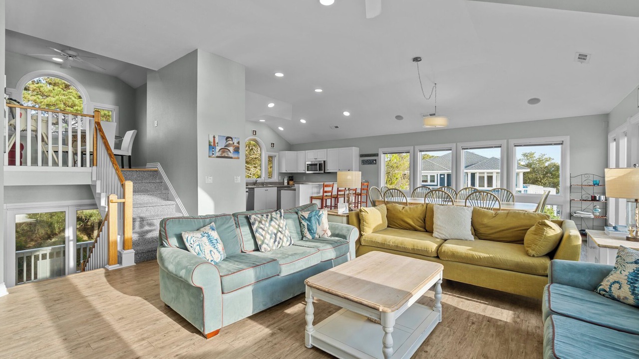 Photo of Livingroom in Monteray Shores