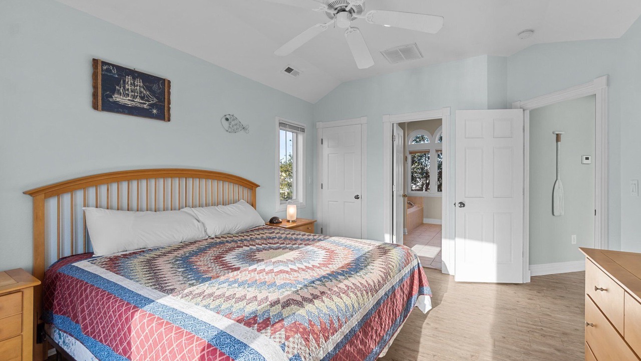 Photo of Bedroom in Monteray Shores