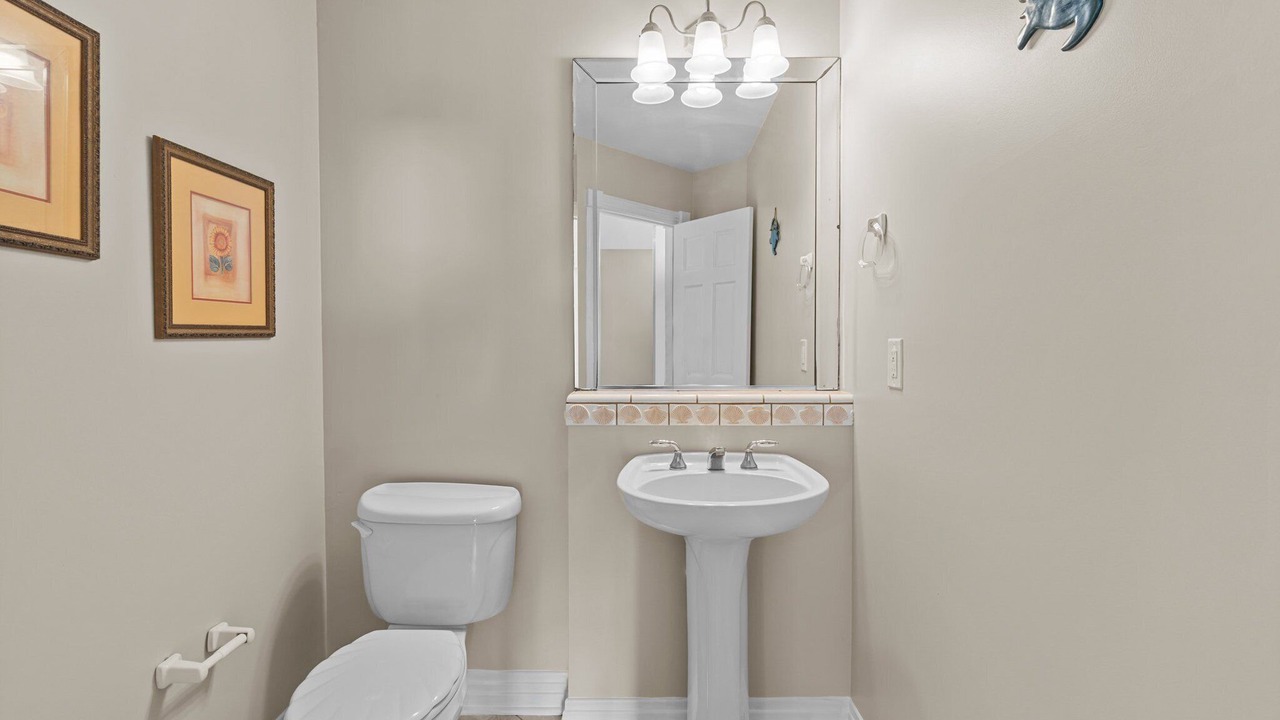 Photo of Bathroom in Monteray Shores