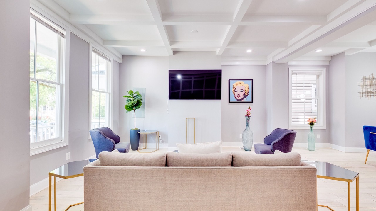 Photo of Livingroom in Church Hill
