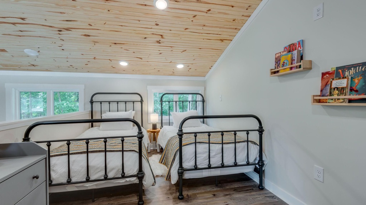 Photo of Bedroom in Tracy City