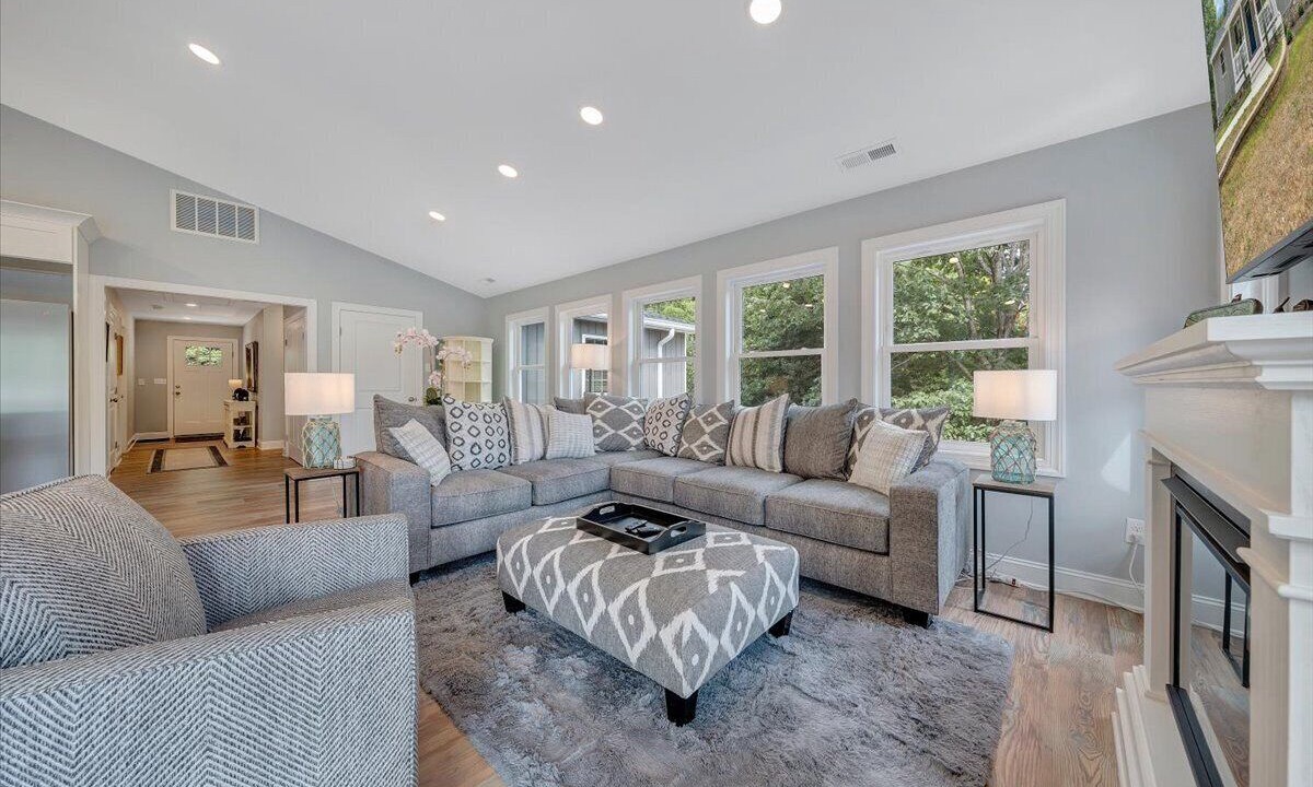 Photo of Livingroom in Goodview