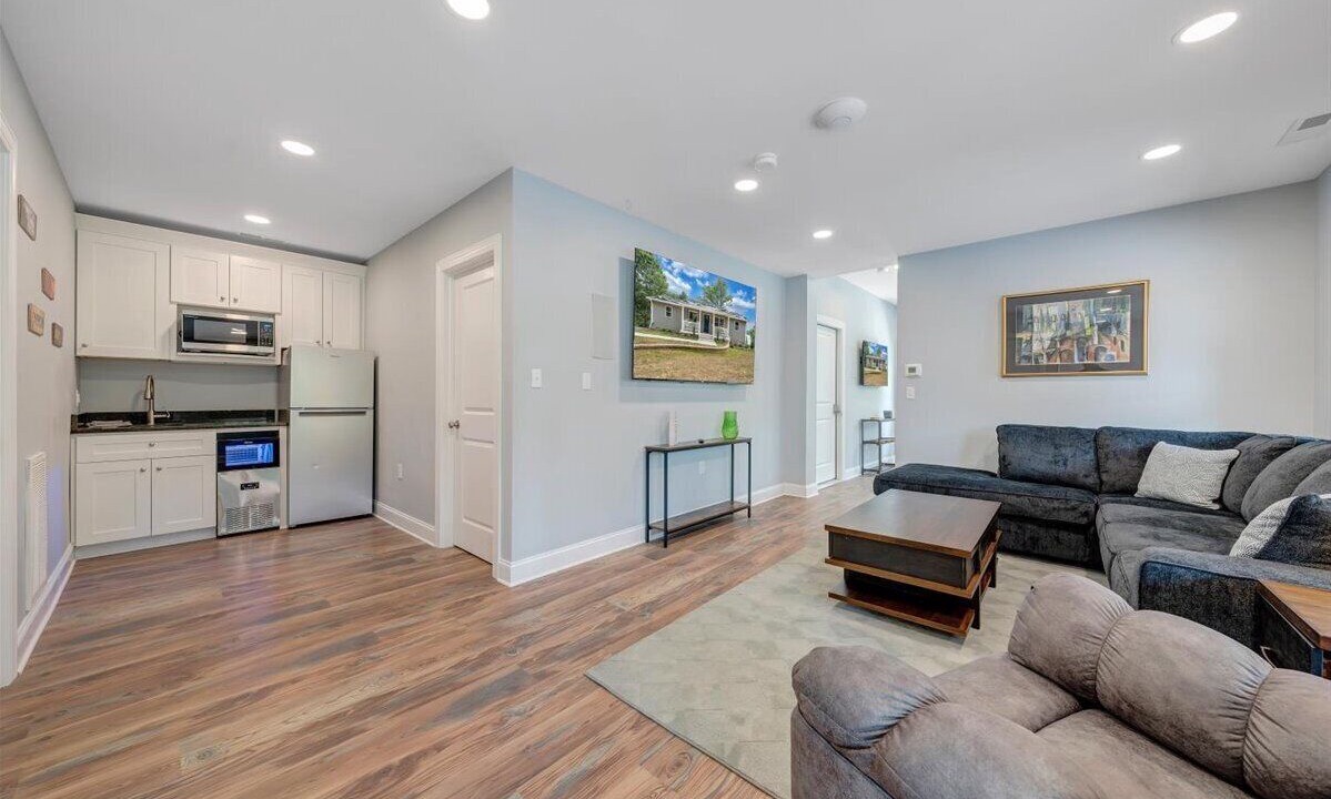 Photo of Livingroom in Goodview