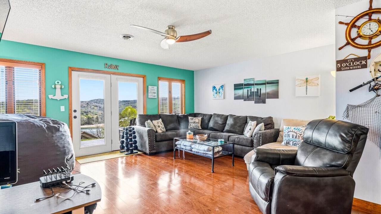 Photo of Livingroom in La Follette