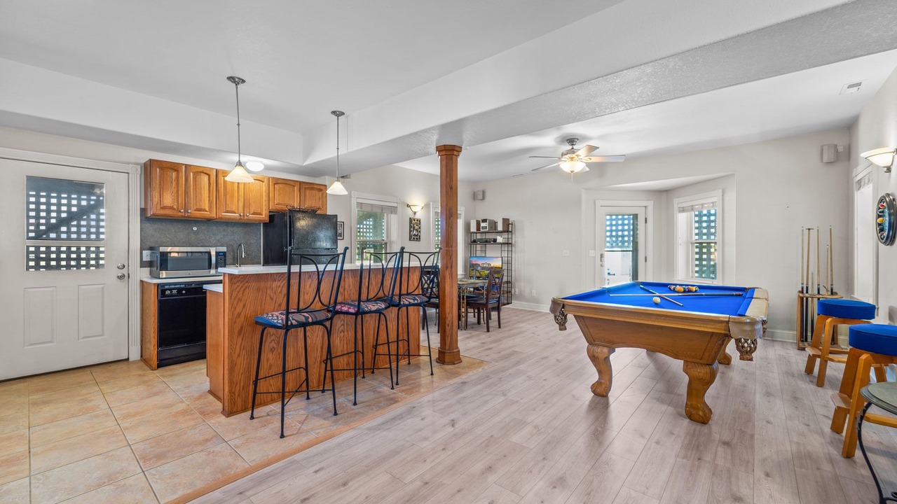 Photo of Bedroom in Waves