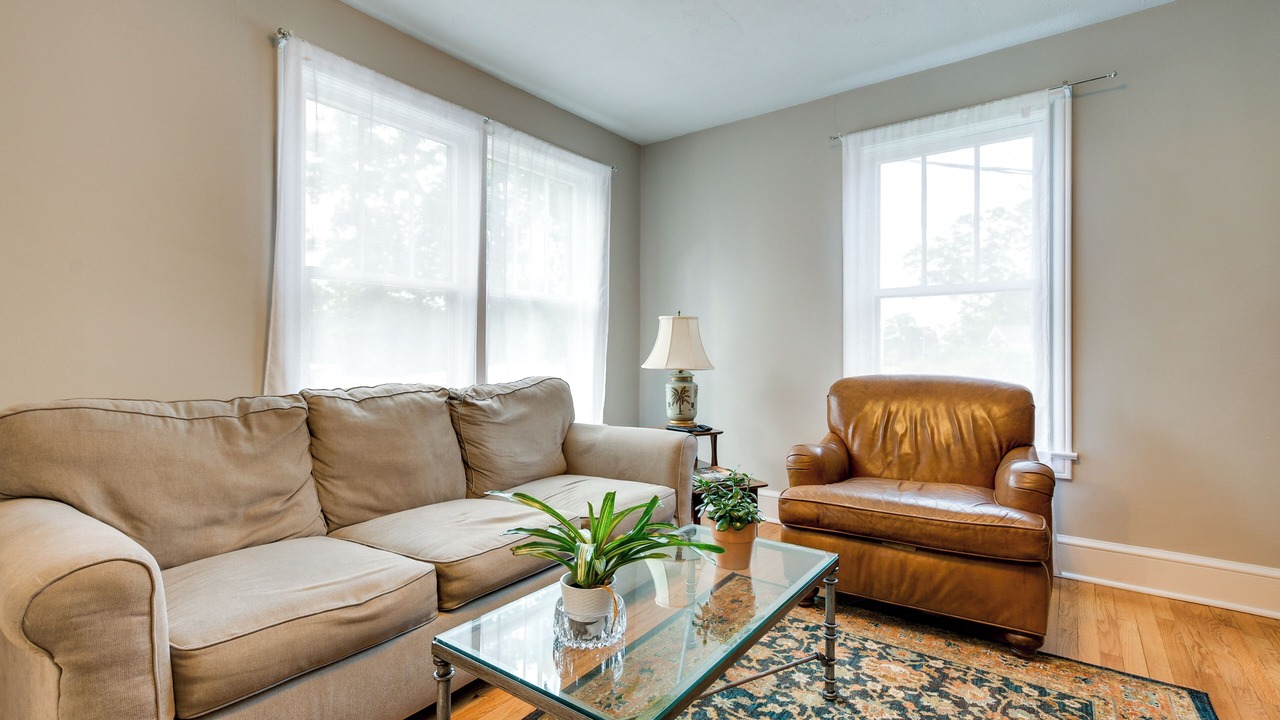 Photo of Livingroom in Travelers Rest
