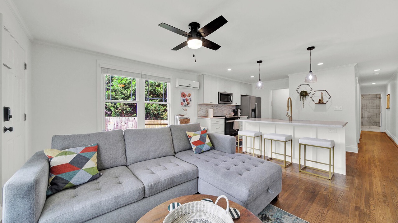 Photo of Livingroom in Cherry